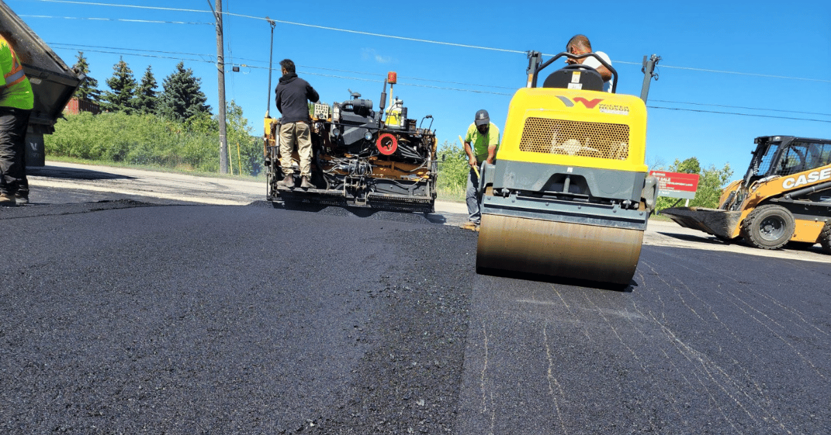 asphalt paving contractor